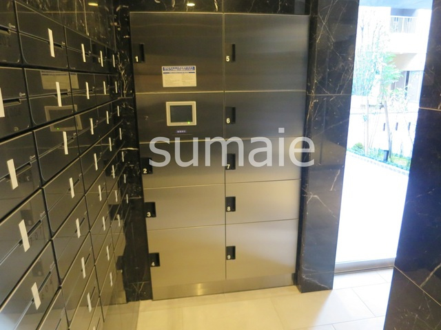 エストゥルース新小岩のその他共用部分|宅配ボックス付いています。