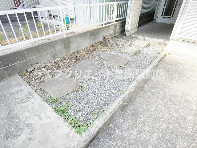 【庭】 | みはらし台　貸家