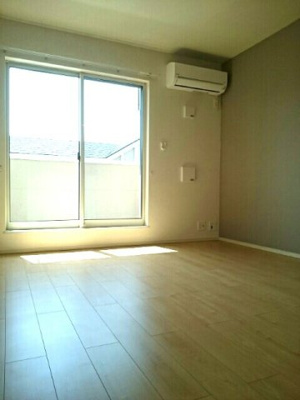 【居間・リビング】 | クラールプレディエＢ | ゆったりとした居間です