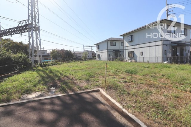【前面道路含む現地写真】 | 立川市西砂町2丁目　売地　全2区画　A号区 | 前面道路含む現地写真です