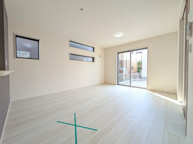 八王子市　大和田町　新築一戸建て　１０期の内装|～1階15.75帖の明るいLDKで、家族団欒の時間をお過ごしいただけます～