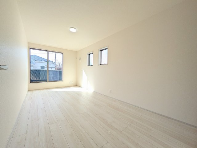 八王子市　大和田町　新築一戸建て　１０期の寝室|～2階9.0帖の主寝室　ベッドなど大型家具のレイアウトもしやすい広さです～