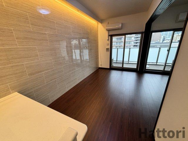 ディームス福島の居間・リビング