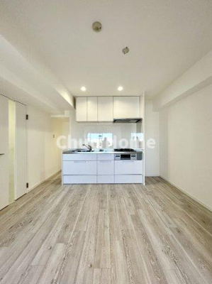 【設備】 | シースペース堀切 | 【宅配ボックス】在宅時・不在時に関わらず、居住者の代わりに非対面で宅配物を受け取ってくれる便利な設備です。わかりやすくご説明致しますので見学時にはお部屋だけではなく共用部分もぜひチェックしてください。