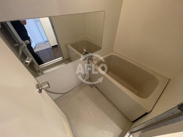 大正メゾンの浴室|大正メゾン　風呂