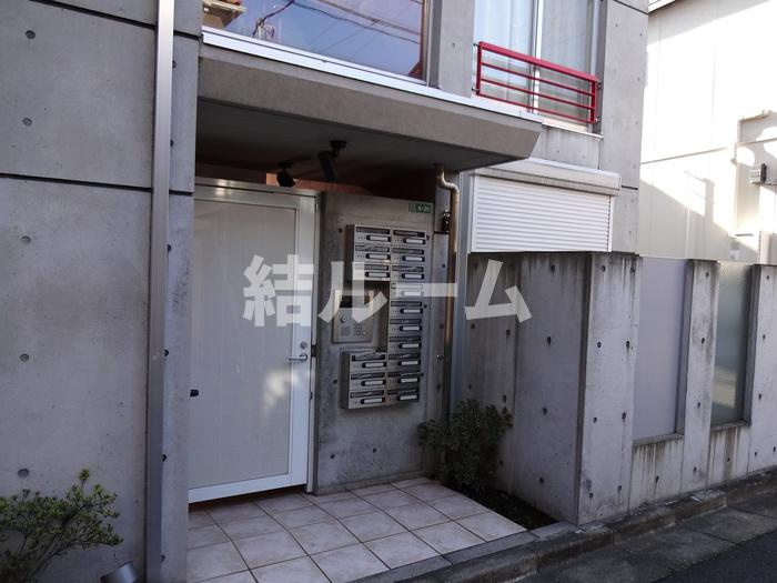 練馬区桜台３丁目の賃貸マンションのエントランス