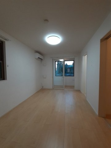 アルメリアＢの居間・リビング