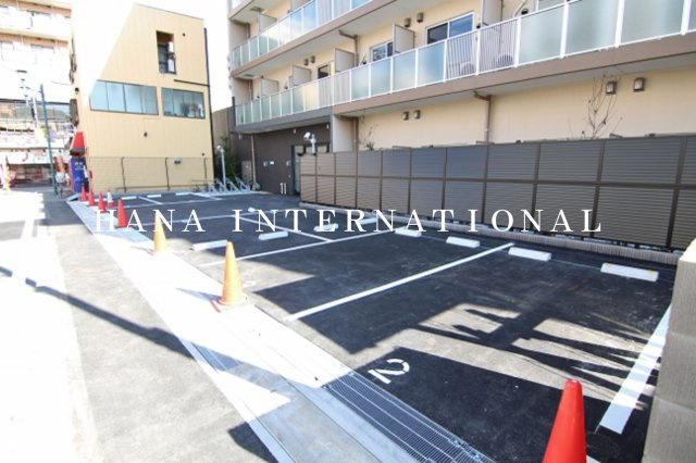 Ｎーｓｔａｇｅ行徳の駐車場