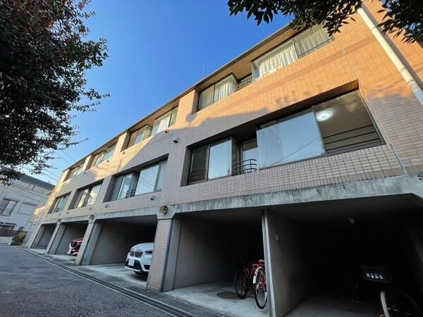 目白台ビルの外観