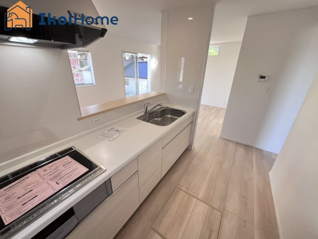 明石市大久保町谷八木第6　8号棟　のキッチン|【ホームページに現地動画掲載中】●年中無休：当日予約可●IHキッチンはお手入れが簡単で便利。