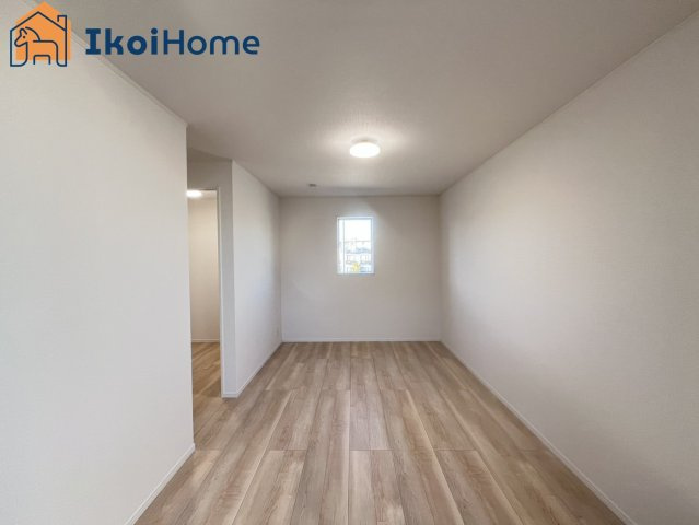 明石市大久保町谷八木第6　8号棟　の寝室|【ホームページに現地動画掲載中】●年中無休：当日予約可●「遮熱Ｌｏｗ−ｅ複層硝子入り窓」完備