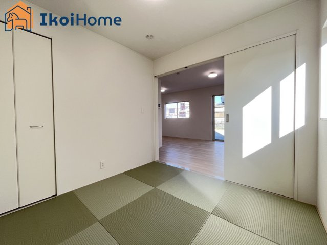 明石市大久保町谷八木第6　8号棟　の内装|【ホームページに現地動画掲載中】●年中無休：当日予約可●和室4.5帖です。大きな押入れも魅力です。