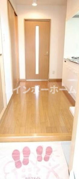 サンパーク妙典の玄関|※他部屋参考写真です。