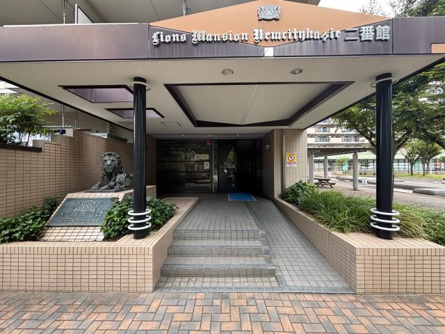 ライオンズマンションニューシティ蟹江二番館のエントランス