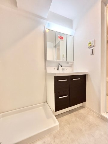 ライオンズマンションニューシティ蟹江二番館の独立洗面台|洗面室