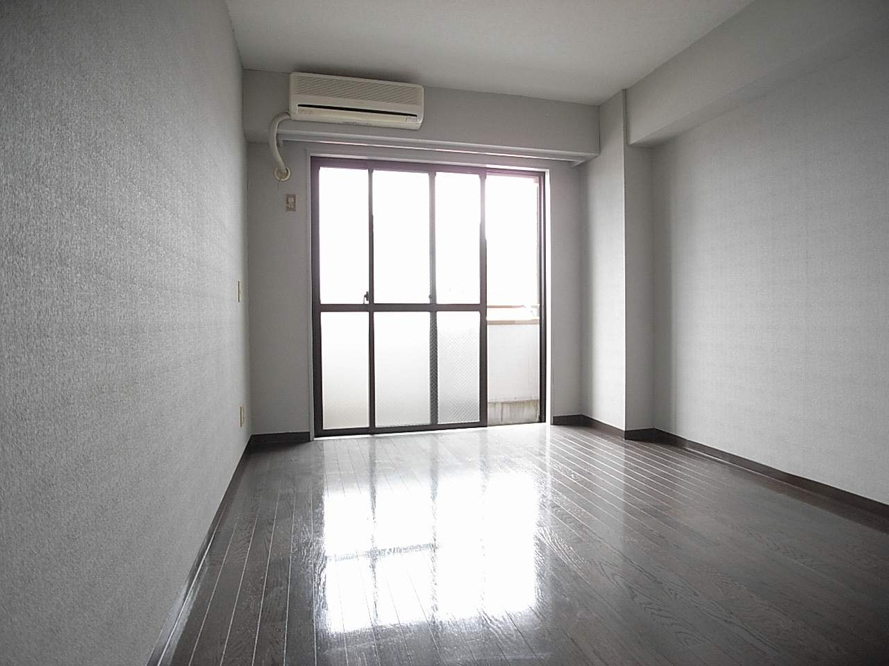 協栄マンションOYAMAの洋室|6帖洋室（同間取りの406号室のお写真です）