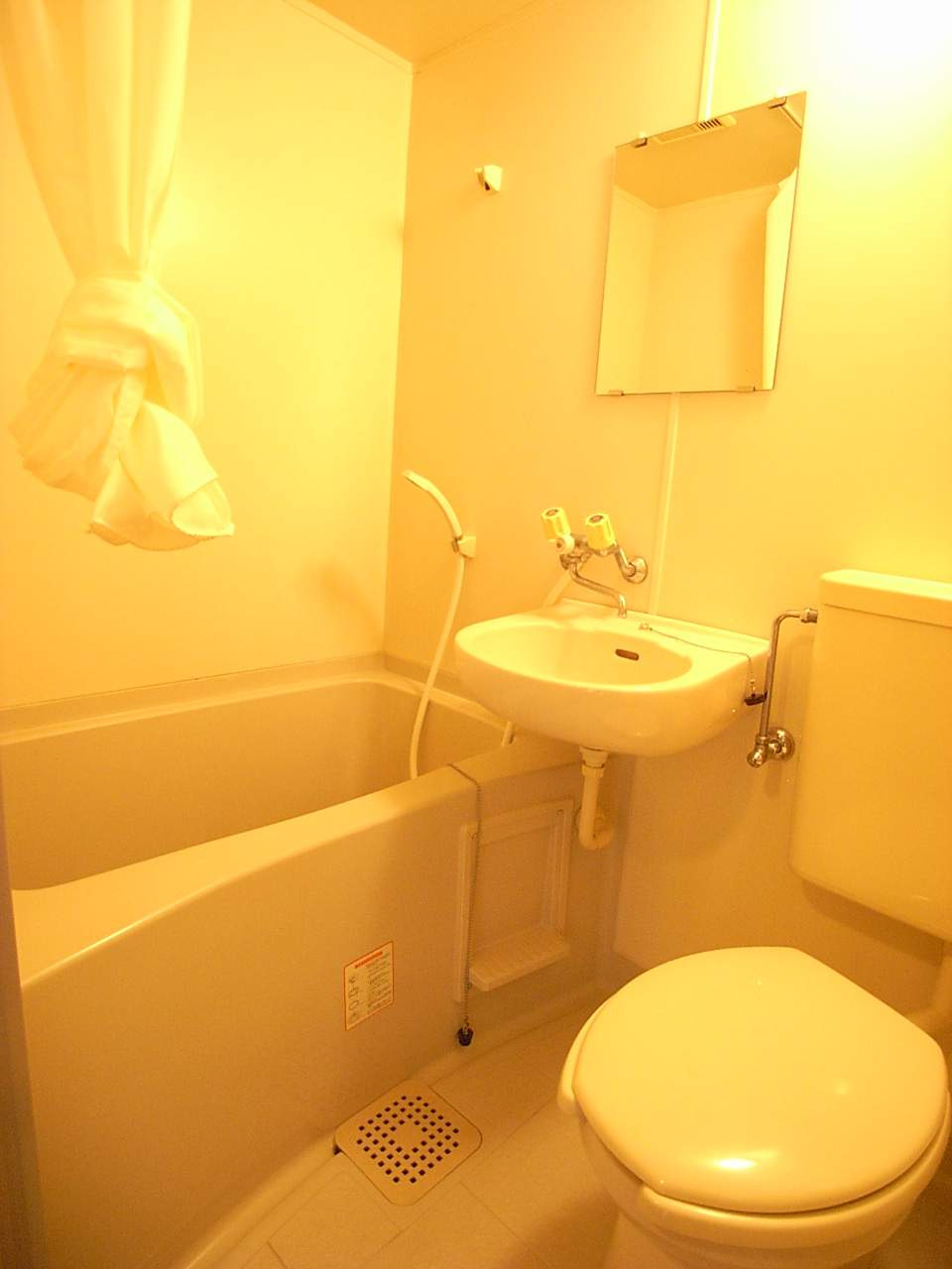 協栄マンションOYAMAの浴室|ユニットバス（同間取りの406号室のお写真です）