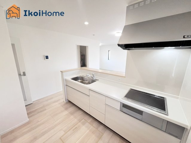 明石市大久保町谷八木第6　3号棟　のキッチン|【ホームページに現地動画掲載中】●年中無休：当日予約可●人気の対面式のキッチンで明るく使いやすいです！