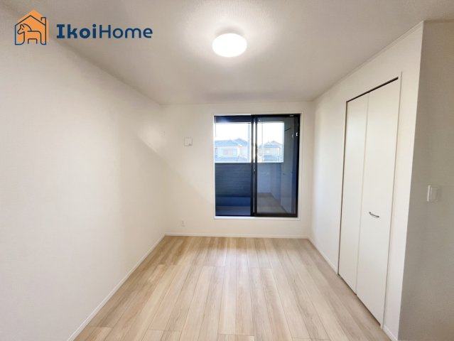 明石市大久保町谷八木第6　3号棟　の子供部屋|【ホームページに現地動画掲載中】●年中無休：当日予約可●カーテン・カーテンレールが付いていません。