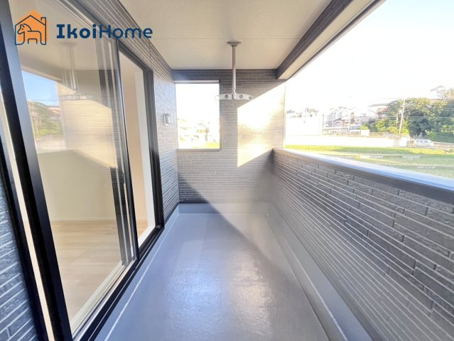 明石市大久保町谷八木第6　3号棟　のバルコニー|【ホームページに現地動画掲載中】●年中無休：当日予約可●バルコニー広く沢山洗濯物が干せます！