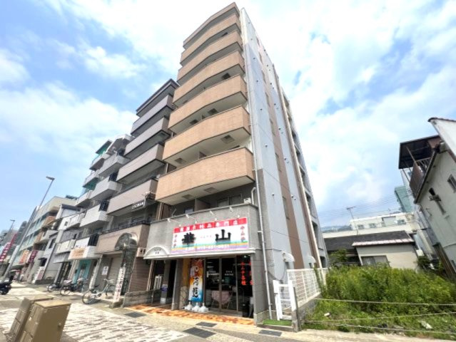 クレアール本山の外観