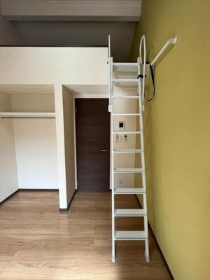 【寝室】 | アンバー