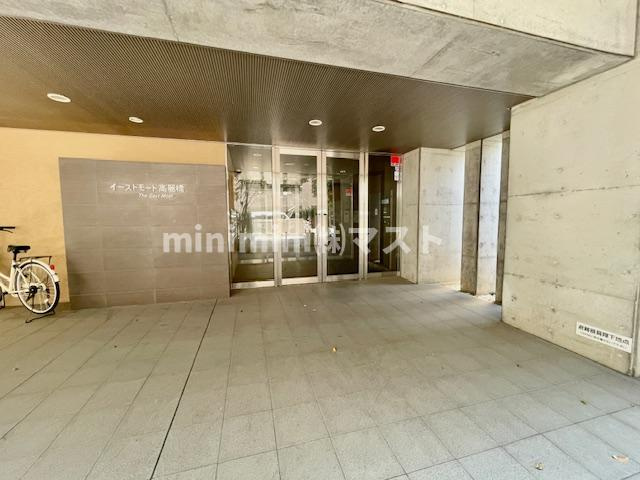 イーストモート高麗橋のエントランス