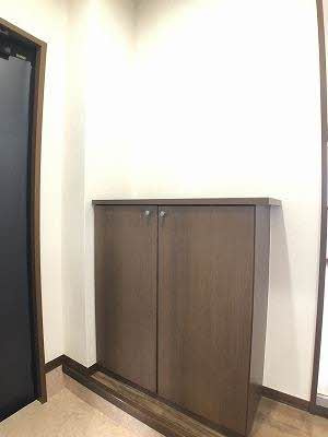 アメニティハイツ十市 B棟の玄関