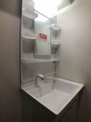 アメニティハイツ十市 B棟の独立洗面台