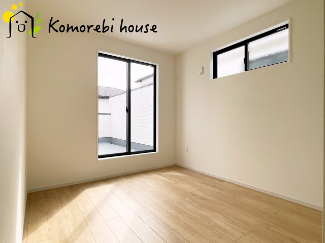 上尾市浅間台　12期　新築一戸建て　グレース　02の洋室|明るい洋室です