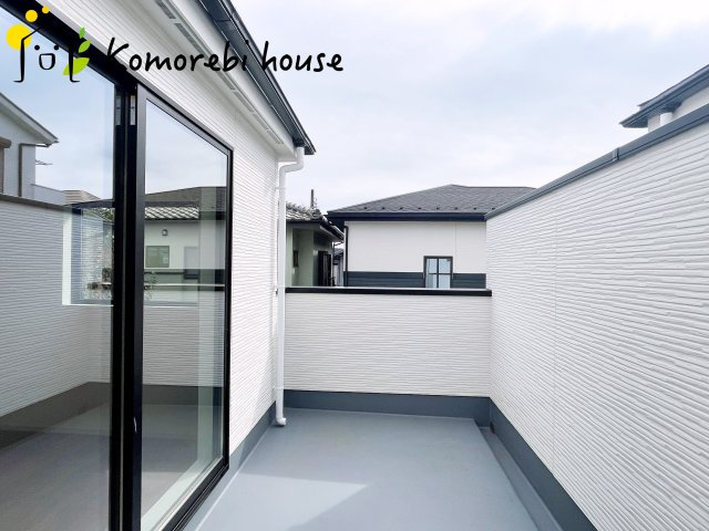 上尾市浅間台　12期　新築一戸建て　グレース　02のバルコニー|バルコニー付きです