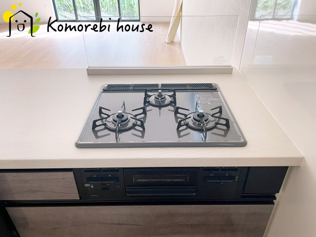 上尾市浅間台　12期　新築一戸建て　グレース　02のキッチン|きれいなキッチンです