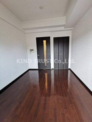 ライジングコート梅田サンライズの居間・リビング