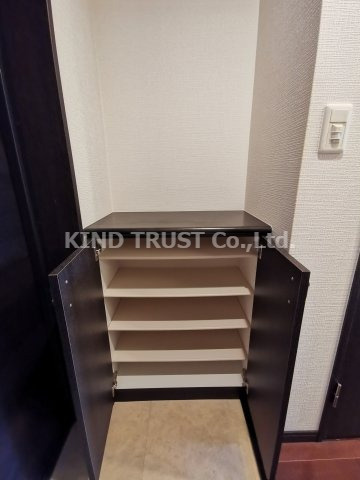 ライジングコート梅田サンライズの玄関