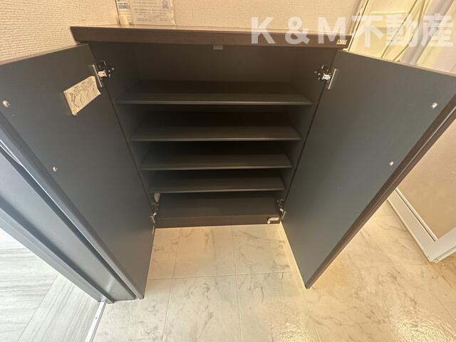 ボヌールの玄関|明るい玄関です