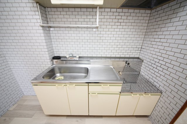 サンシャイン藤のキッチン|別部屋同間取りのお写真となります。参考にご覧くださいませ。