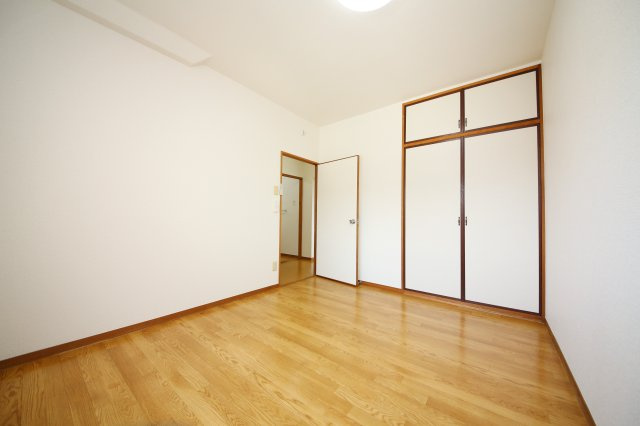 サンシャイン藤の洋室|別部屋同間取りのお写真となります。参考にご覧くださいませ。