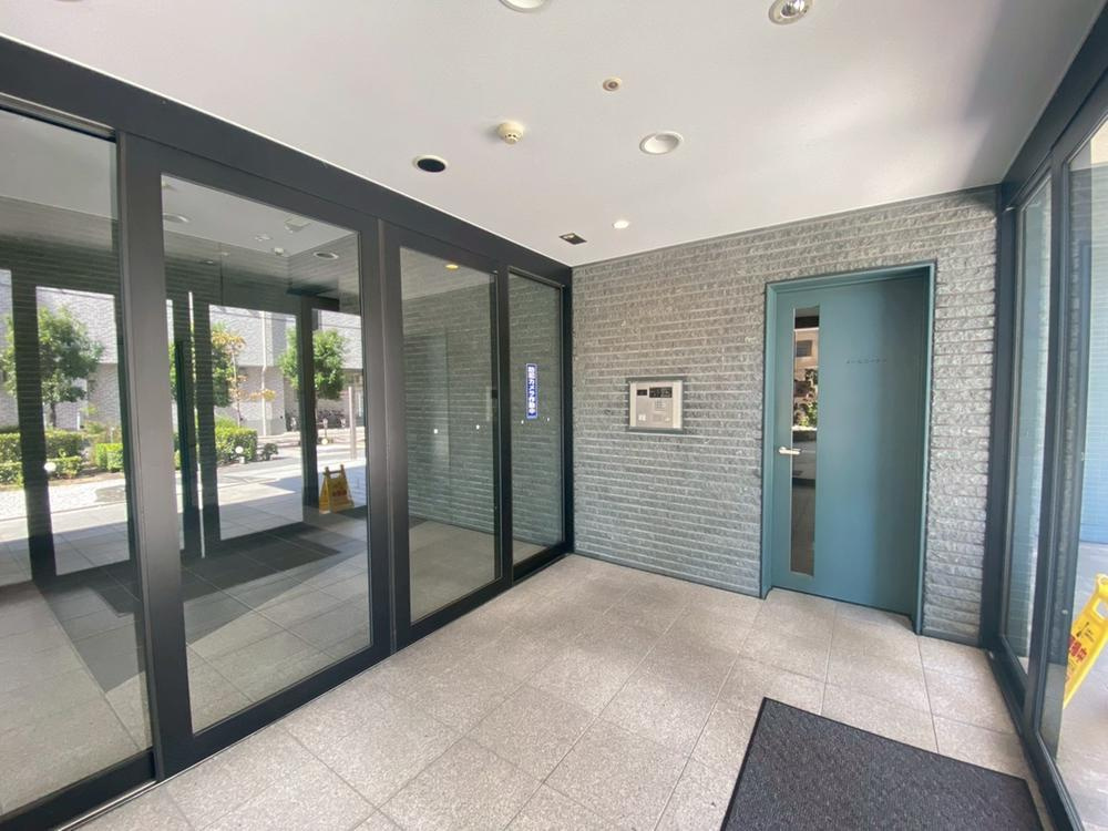 守口ミッドサイト文禄ヒルズザ・タワーのエントランス|■物件内覧・資金計画相談・住宅ローン相談、リフォーム相談、お問合せ受付中■
※当日・翌日のご内覧、ご相談はお電話でのお問合せがスムーズです！