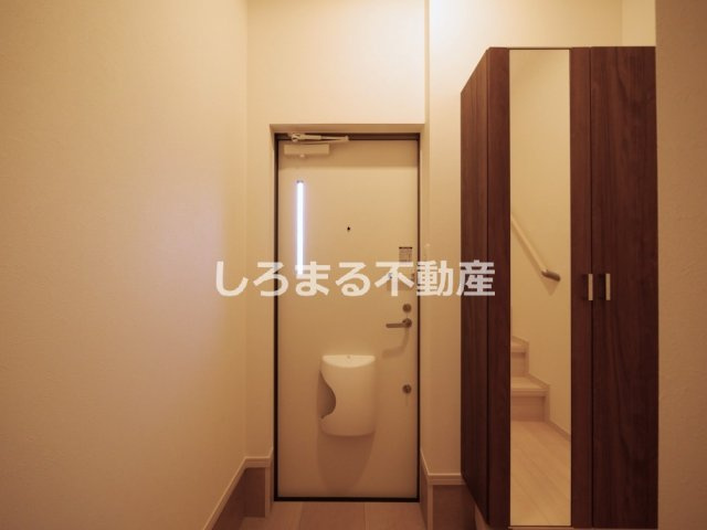 コート・ド・ボーヌ深江南南棟の玄関