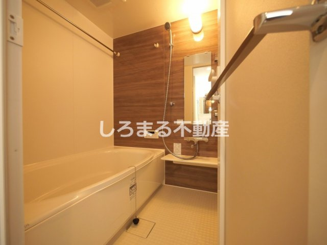 コート・ド・ボーヌ深江南南棟の浴室