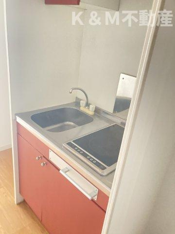 レインボーパレスのキッチン|コンパクトなキッチンで掃除もラクラク