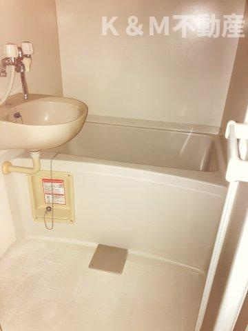 レインボーパレスの浴室|ゆったり過ごせるお風呂です