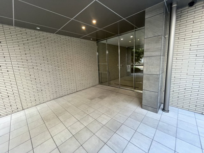 【その他】 | ジェイグラン守山 | 入口