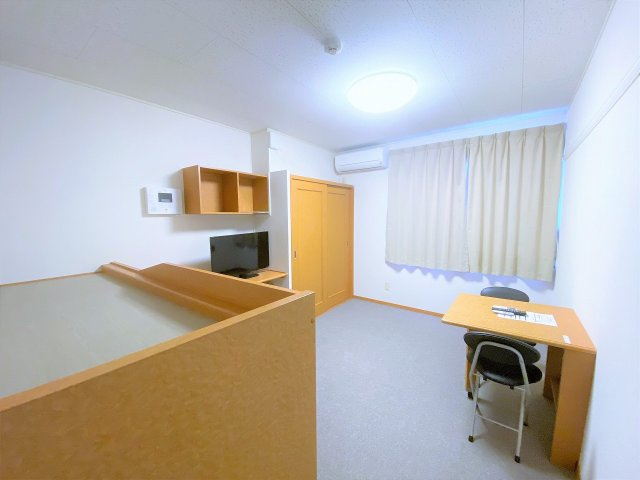 レオパレス都城ＫＥＩの居間・リビング|設備・仕様は号室により異なる為、現況を優先致します。