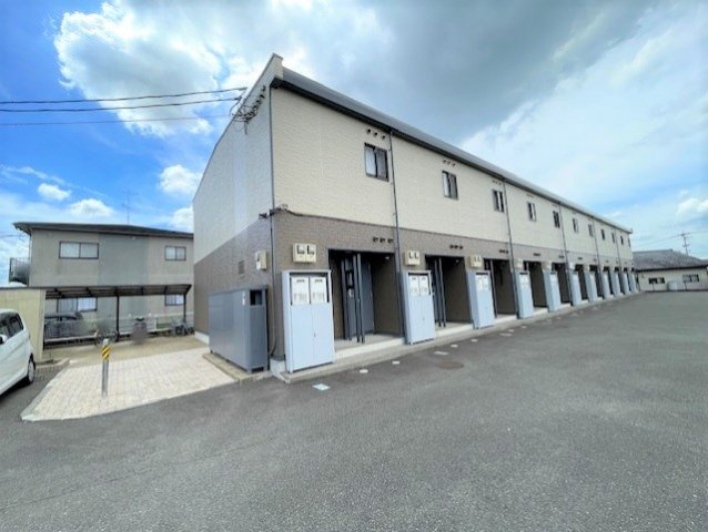 レオパレスパルミエの外観