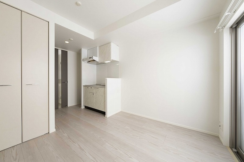 エンクレスト天神GLEEの居間・リビング|こちらの居間で趣味の時間をお楽しみください