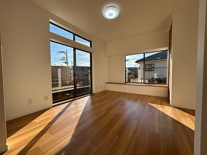 東大和市芋窪４丁目の中古一戸建の居間・リビング