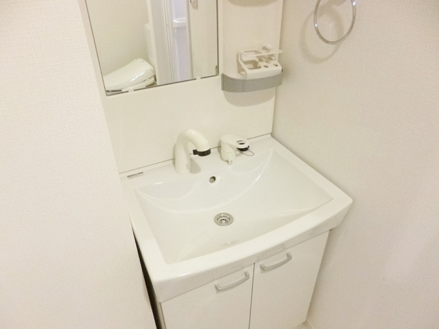 ディアレイシャス王子神谷の洗面所|洗面台は独立していて使いやすいです！