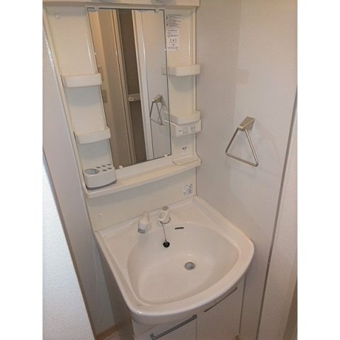 マ・メゾン大倉山の独立洗面台