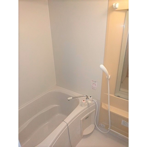 マ・メゾン大倉山の浴室